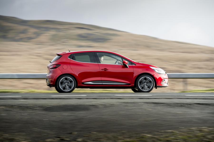  Renault Clio 2016 года  (UK) (фото 22 из 31)